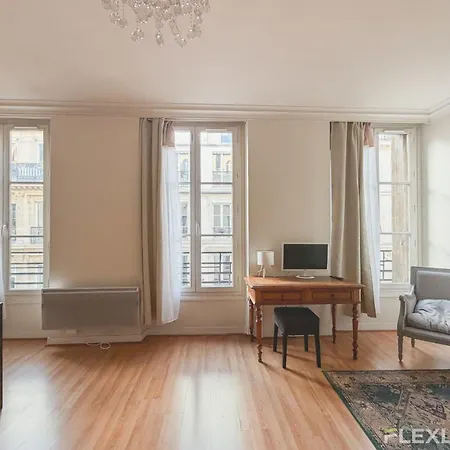 3-bedroom In The Heart Of Cultural Theatre Quarter * Parigi