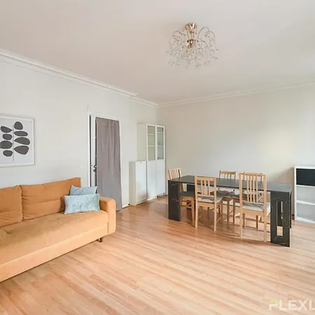 3-bedroom In The Heart Of Cultural Theatre Quarter