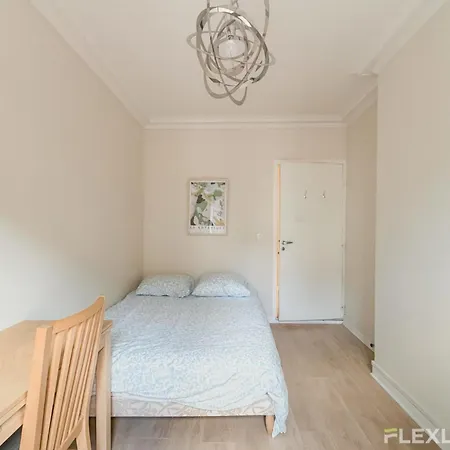 Appartamento 3-bedroom In The Heart Of Cultural Theatre Quarter Parigi
