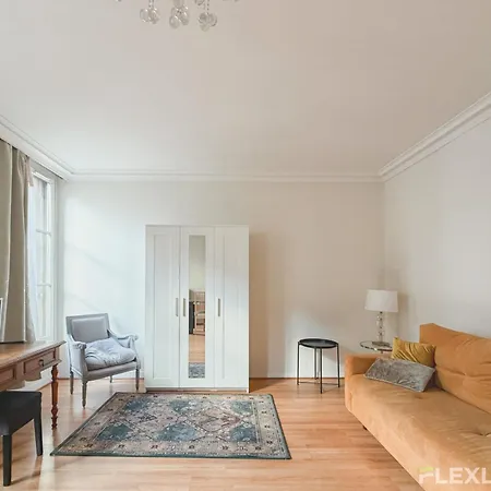 Appartamento 3-bedroom In The Heart Of Cultural Theatre Quarter *