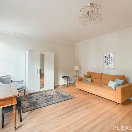 3-bedroom In The Heart Of Cultural Theatre Quarter Parigi