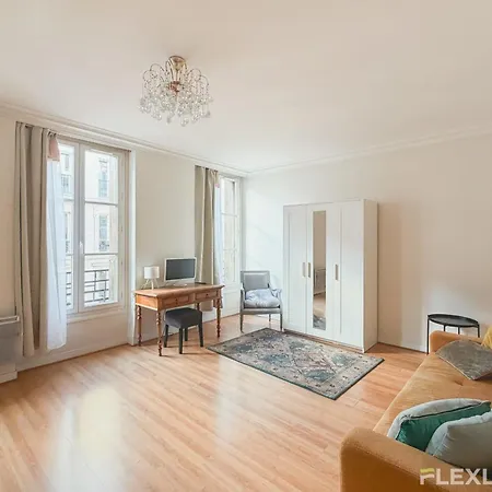 Appartamento 3-bedroom In The Heart Of Cultural Theatre Quarter