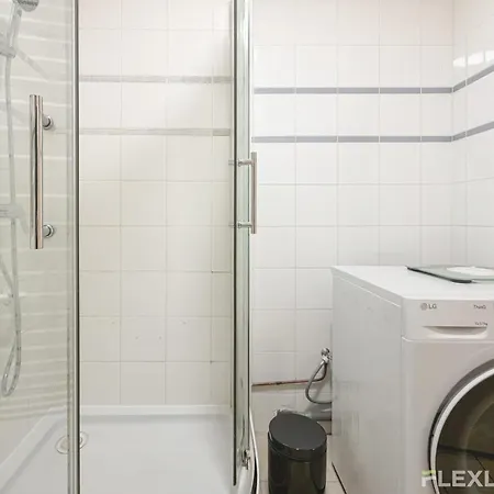3-bedroom In The Heart Of Cultural Theatre Quarter *